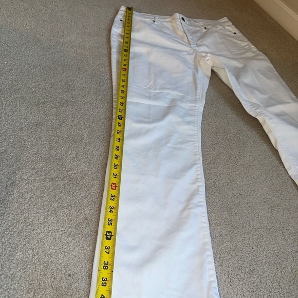 St. John's Bay Women’s White Straight-Leg Jeans - Size 16 with 29” Inseam - Picture 4 of 9